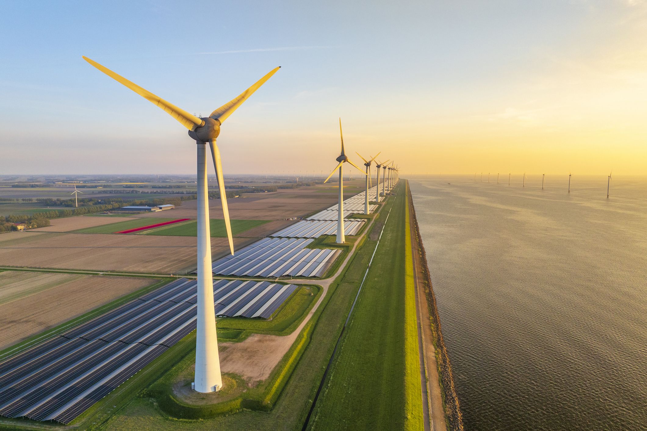5 clean energy funds outpacing the market